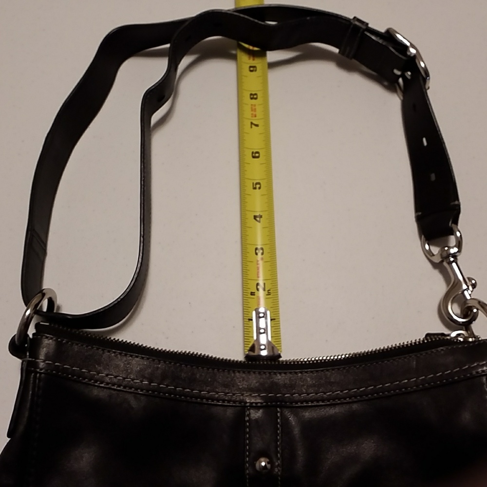 Coach Black Leather Belted Mid-size Crossbody Shoulder Unisex Bag Like New - Picture 13 of 14